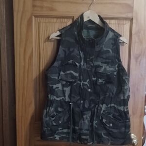 Camouflage Sleeveless Vest